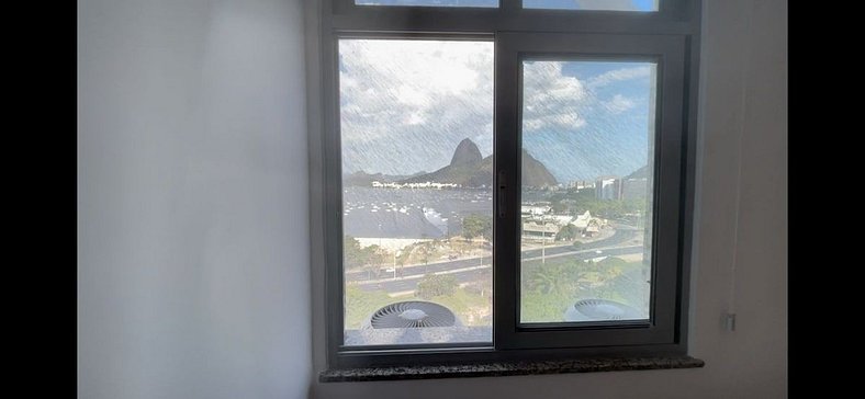 Em frente a Praia de Botafogo, vista incrível!